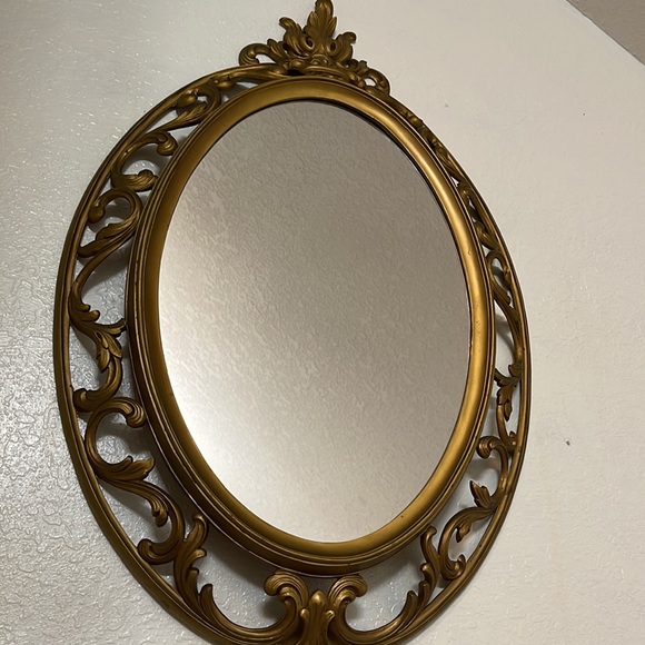 Vintage Syroco Style Resin Oval Gold Ornate Mirror MCM - Picture 1 of 11